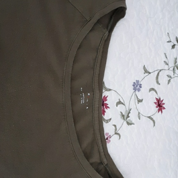 Two shirt bundle - Picture 3 of 3